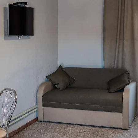 מלון Bratkivchanka