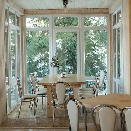 Bratkivchanka Hotel Yablunytsya