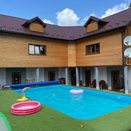Bratkivchanka Hotel *